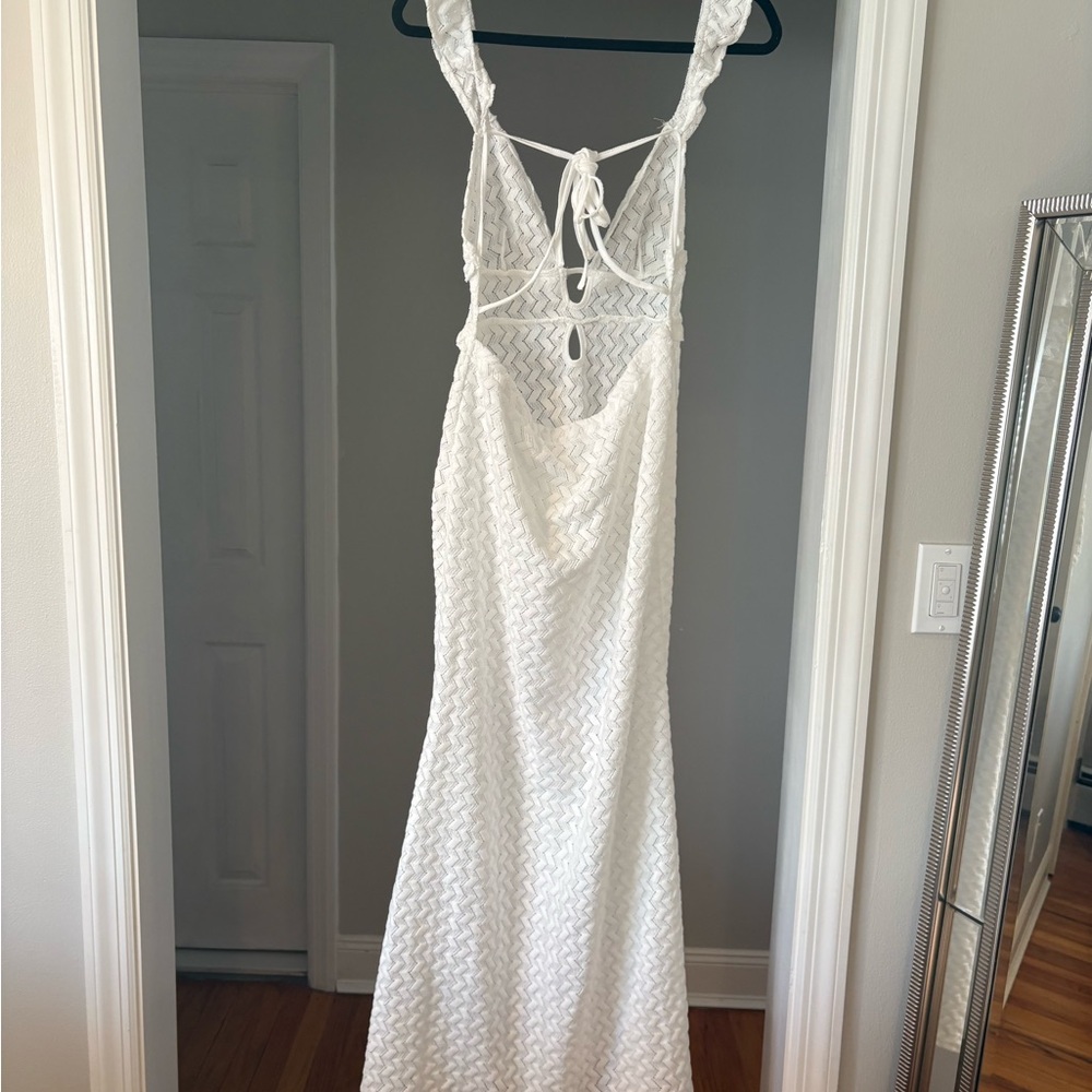 Elegant White Lace Dress